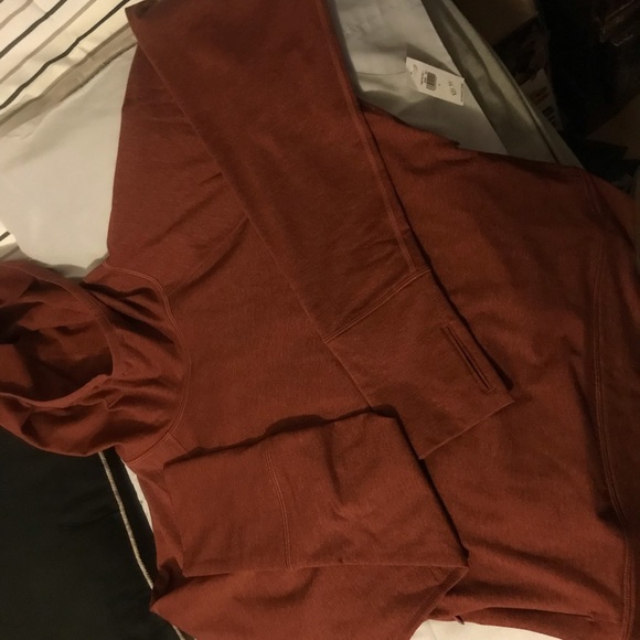 Rust colored Old navy “hoodie” long crop top - Picture 8 of 8
